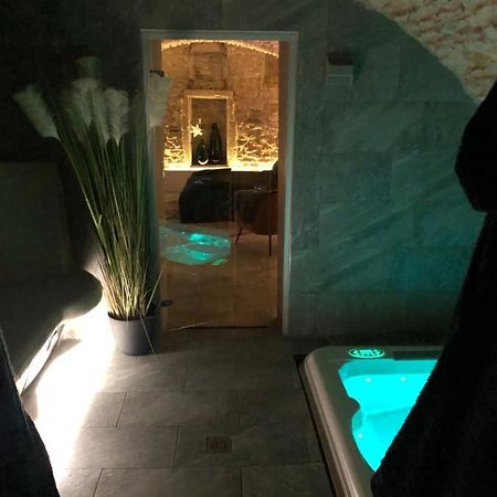 Jaccuzi & Spa Des Caves Stanislas Нанси Екстериор снимка