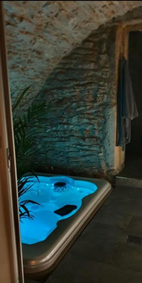 Jaccuzi & Spa Des Caves Stanislas Нанси Екстериор снимка