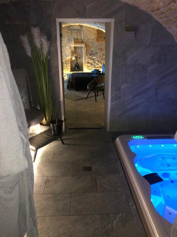 Jaccuzi & Spa Des Caves Stanislas Нанси Екстериор снимка