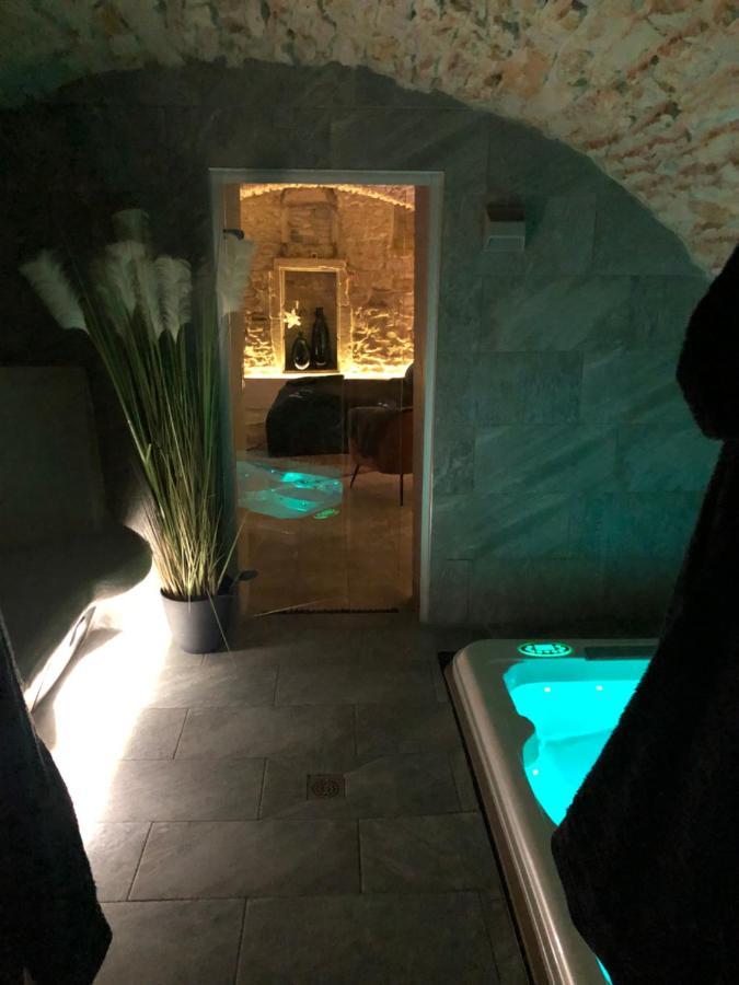 Jaccuzi & Spa Des Caves Stanislas Нанси Екстериор снимка