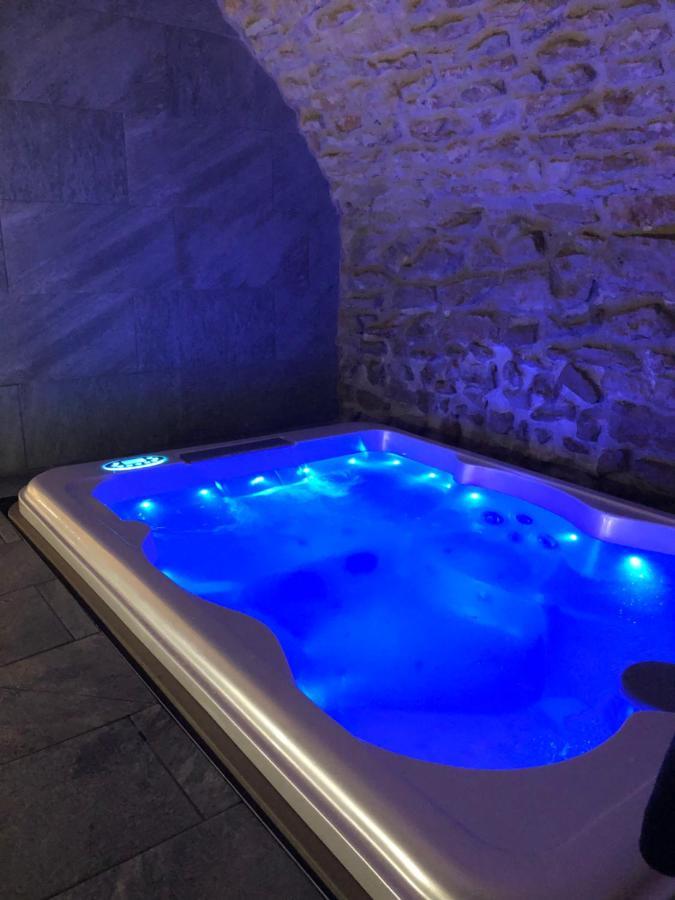 Jaccuzi & Spa Des Caves Stanislas Нанси Екстериор снимка